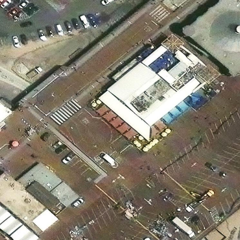 Pier, satellite